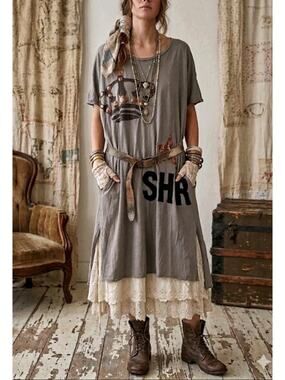Share Spirit Collection Japan Oversized Lagenlook T-shirt dress S/M (READ)